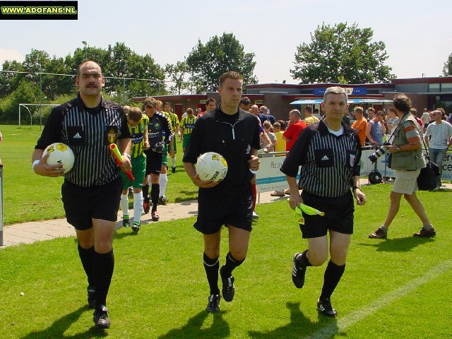 17 juli 2004 oefenwedstrijd Top Oss ADO Den Haag