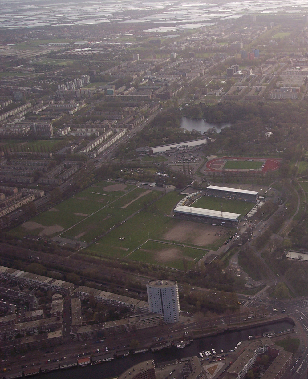 Luchtfoto Zuiderpark Stadion 4-mei-2006