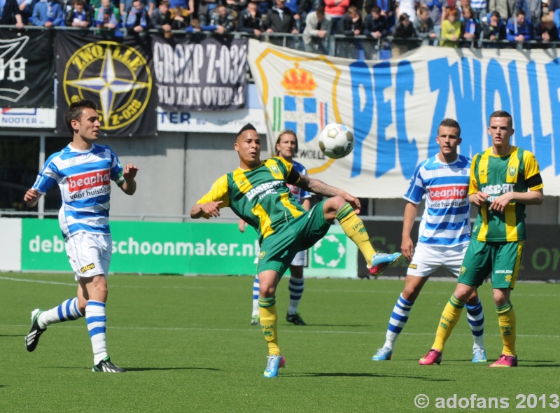 wedstrijd foto  PEC Zwolle- ADO Den Haag 12 mei 2013