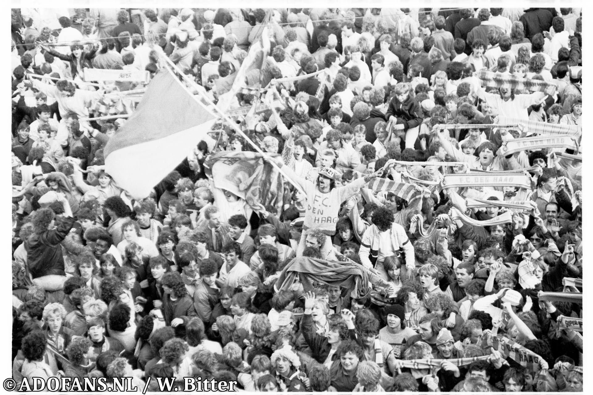 FC Den Haag is ongeslagen kampioen eerste divisie feest op de Javastraat