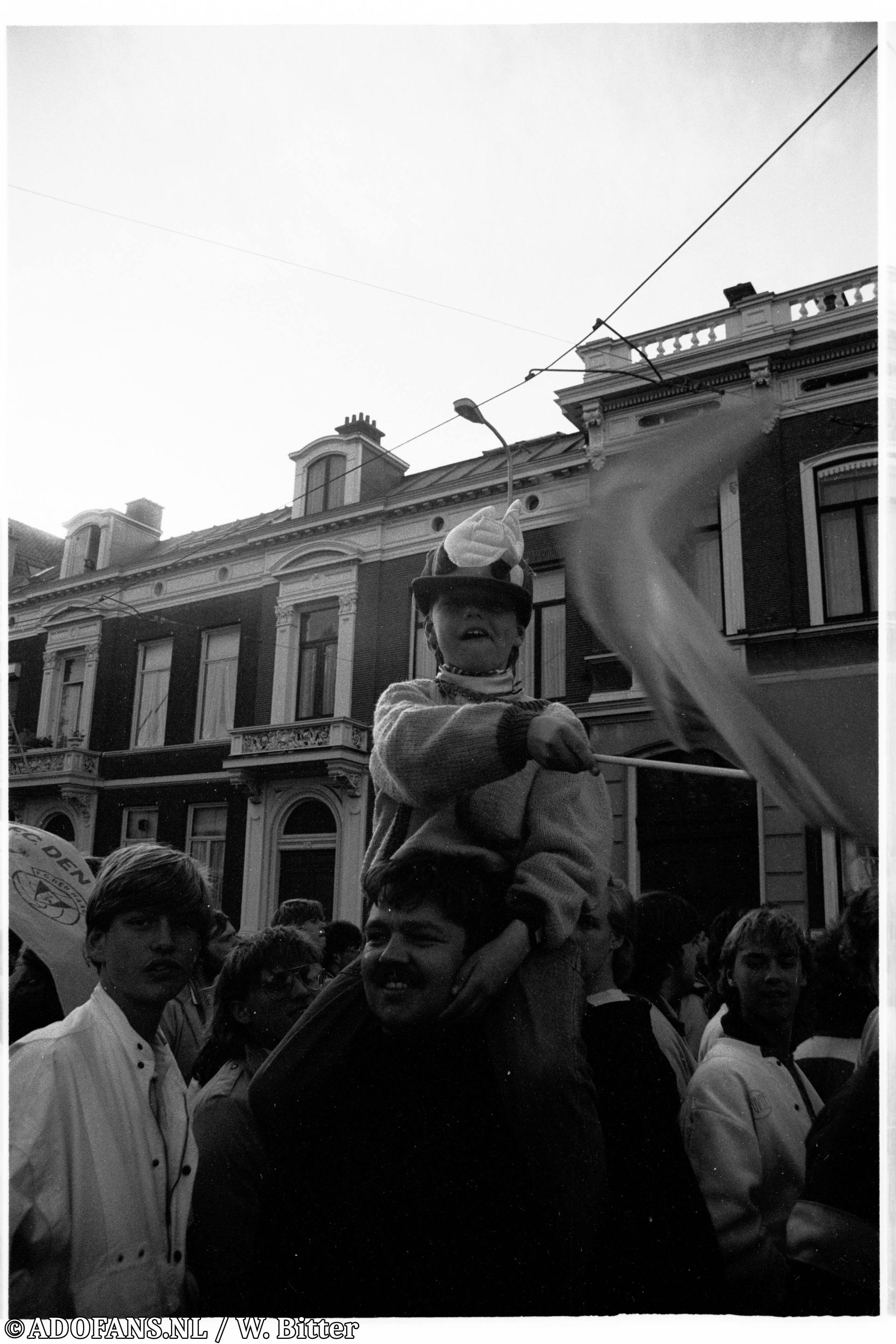 FC Den Haag is ongeslagen kampioen eerste divisie feest op de Javastraat