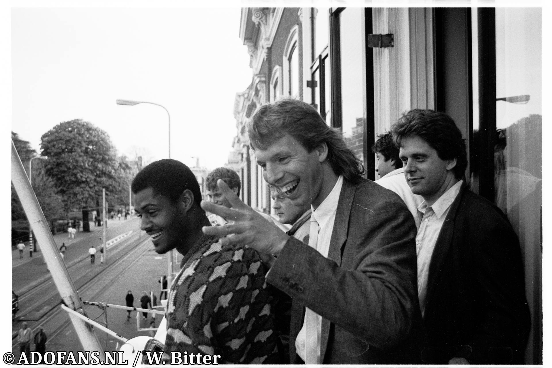 FC Den Haag is ongeslagen kampioen eerste divisie feest op de Javastraat