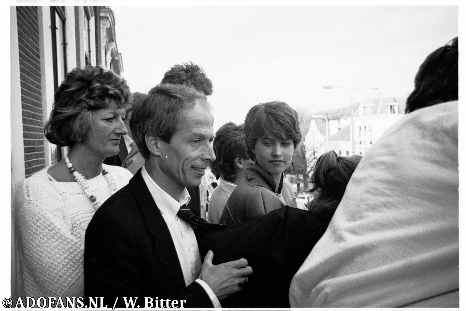 FC Den Haag is ongeslagen kampioen eerste divisie feest op de Javastraat