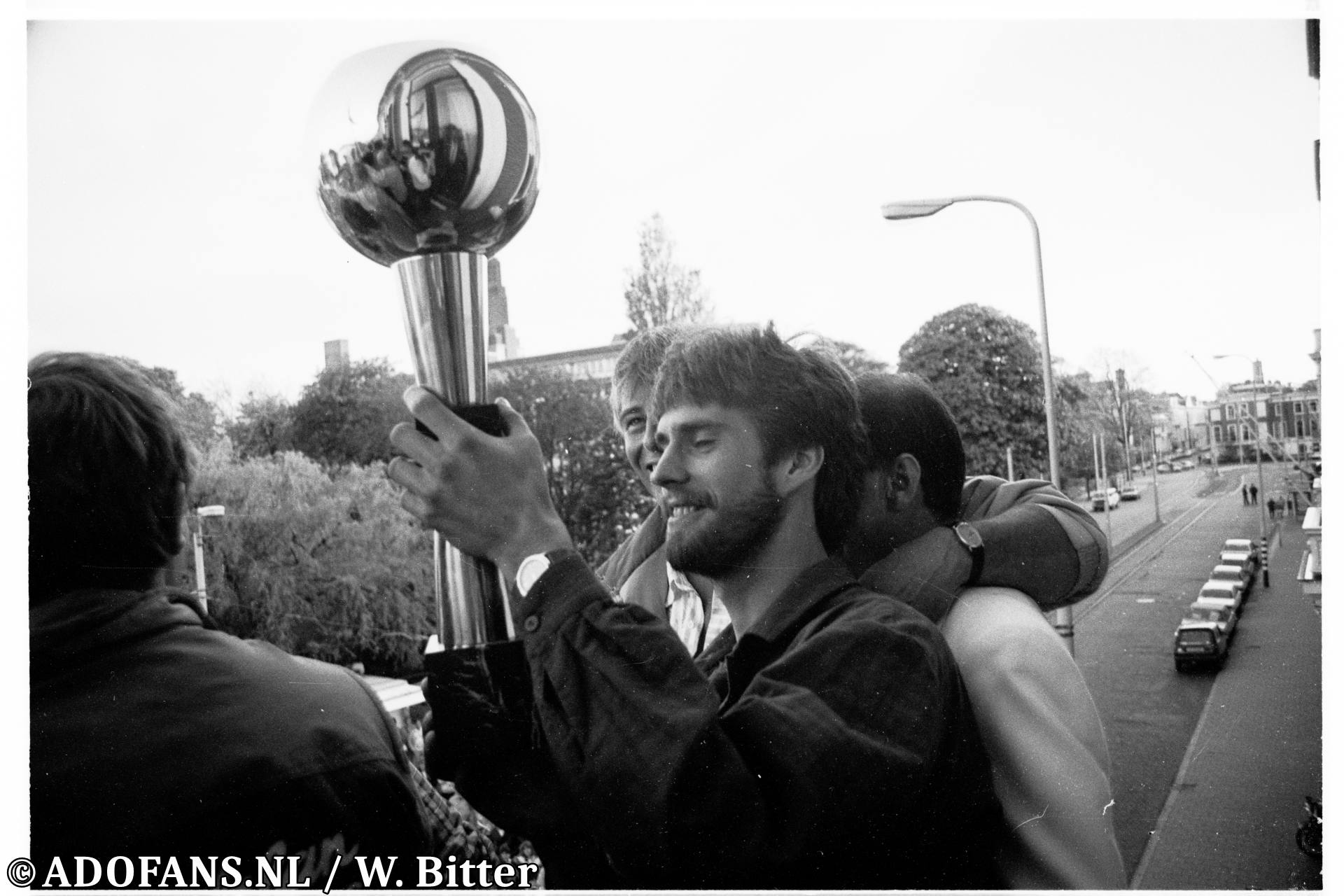 FC Den Haag is ongeslagen kampioen eerste divisie feest op de Javastraat