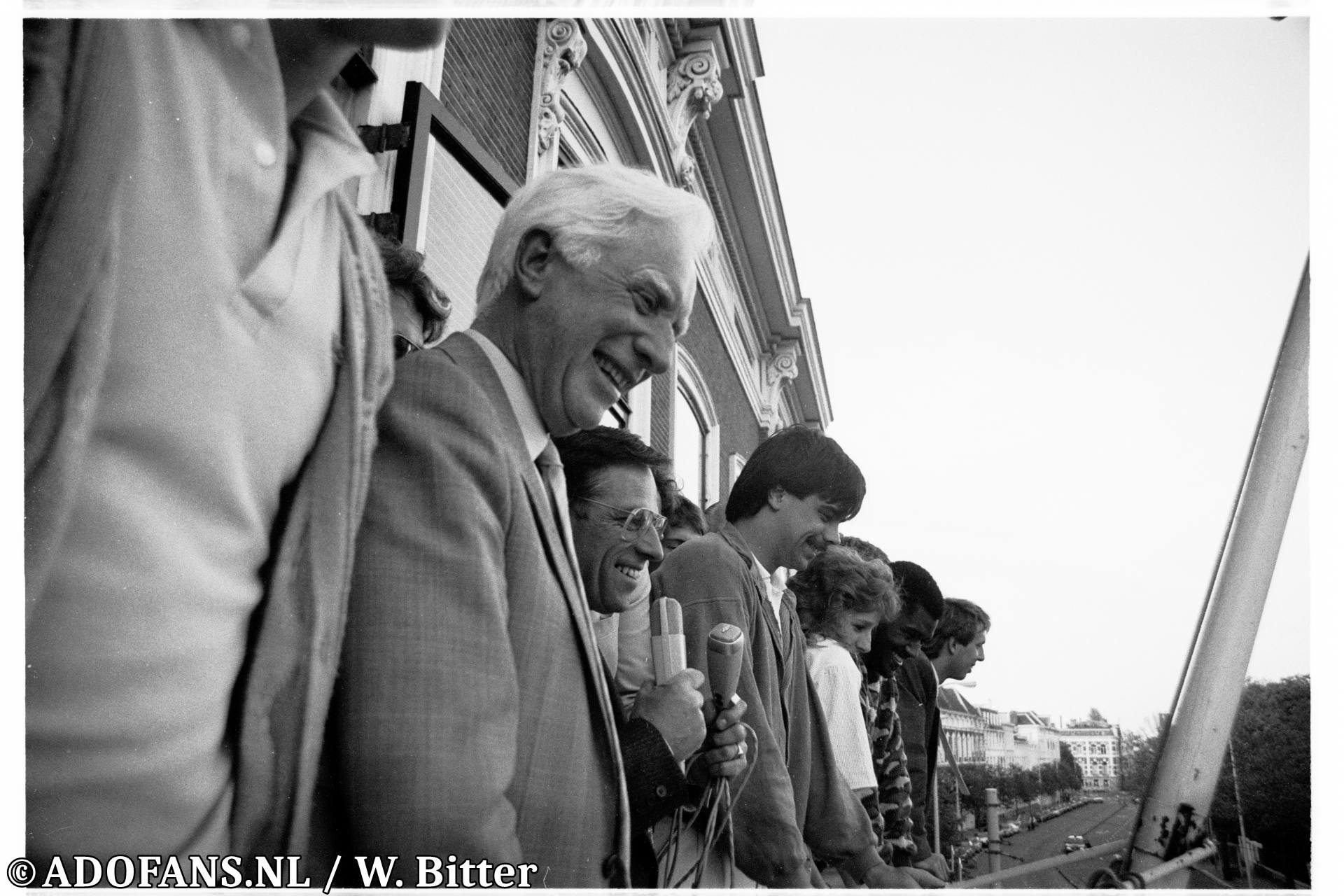 FC Den Haag is ongeslagen kampioen eerste divisie feest op de Javastraat