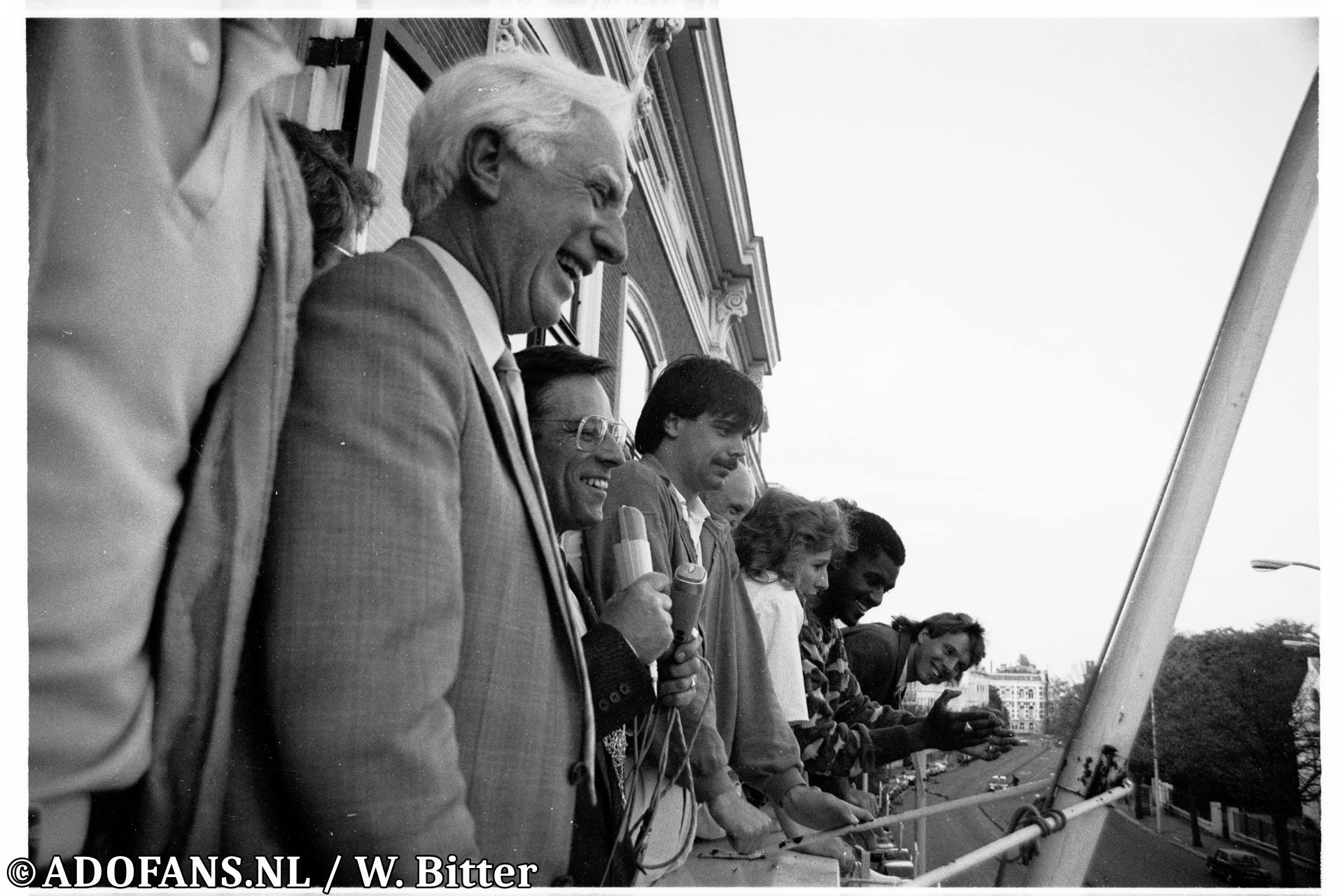 FC Den Haag is ongeslagen kampioen eerste divisie feest op de Javastraat