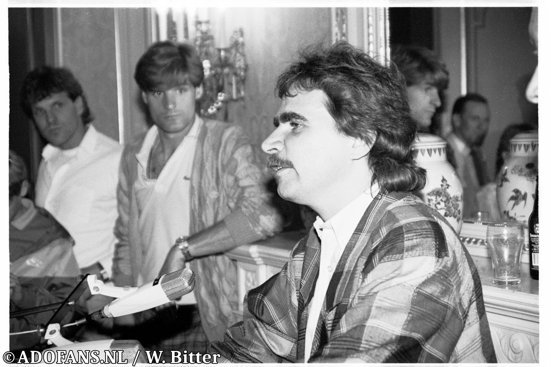 FC Den Haag is ongeslagen kampioen eerste divisie feest op de Javastraat