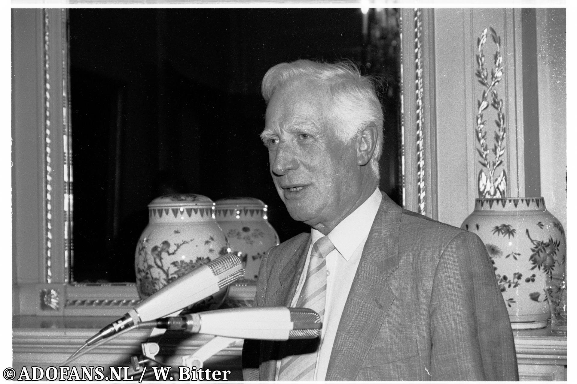 FC Den Haag is ongeslagen kampioen eerste divisie feest op de Javastraat