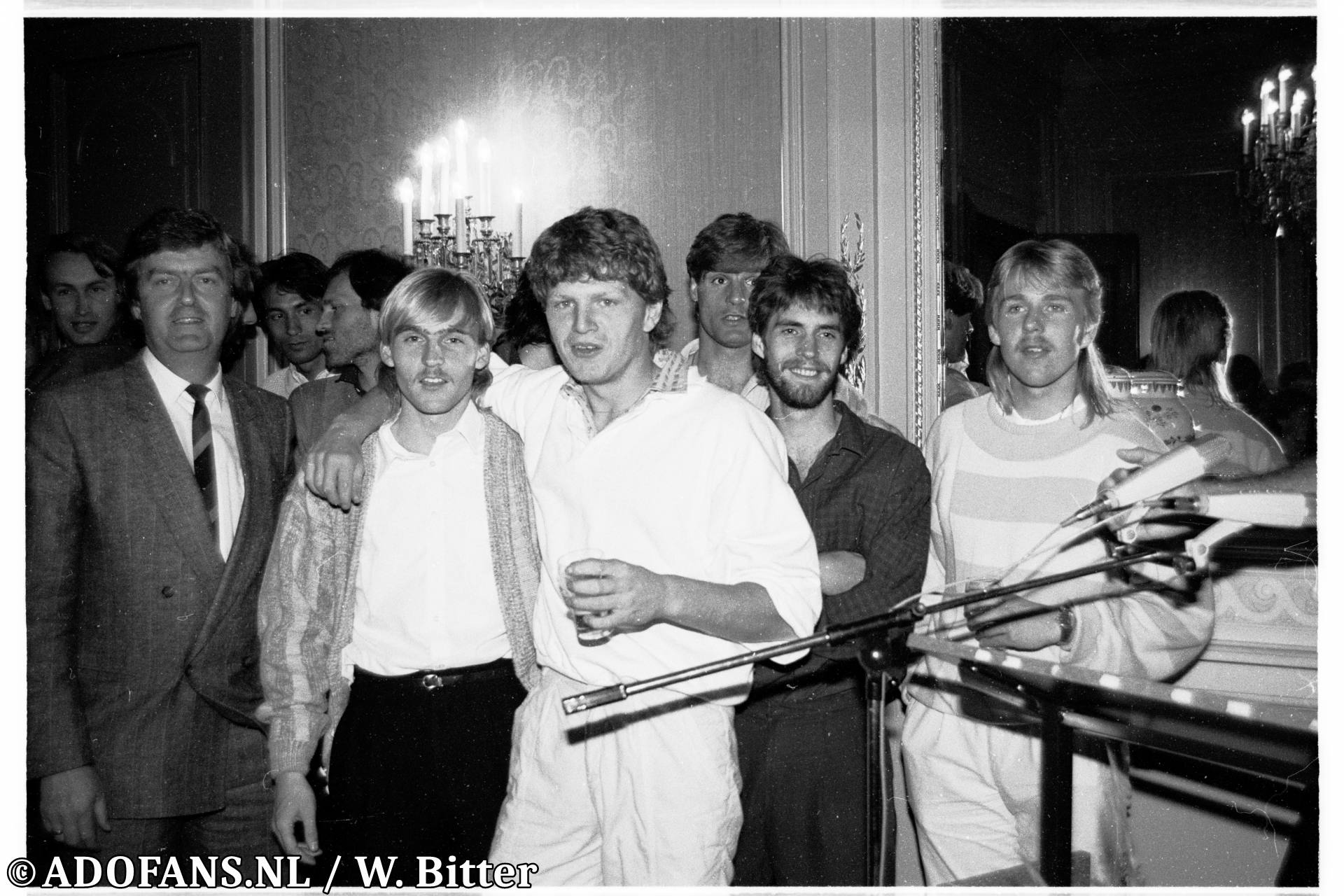 FC Den Haag is ongeslagen kampioen eerste divisie feest op de Javastraat