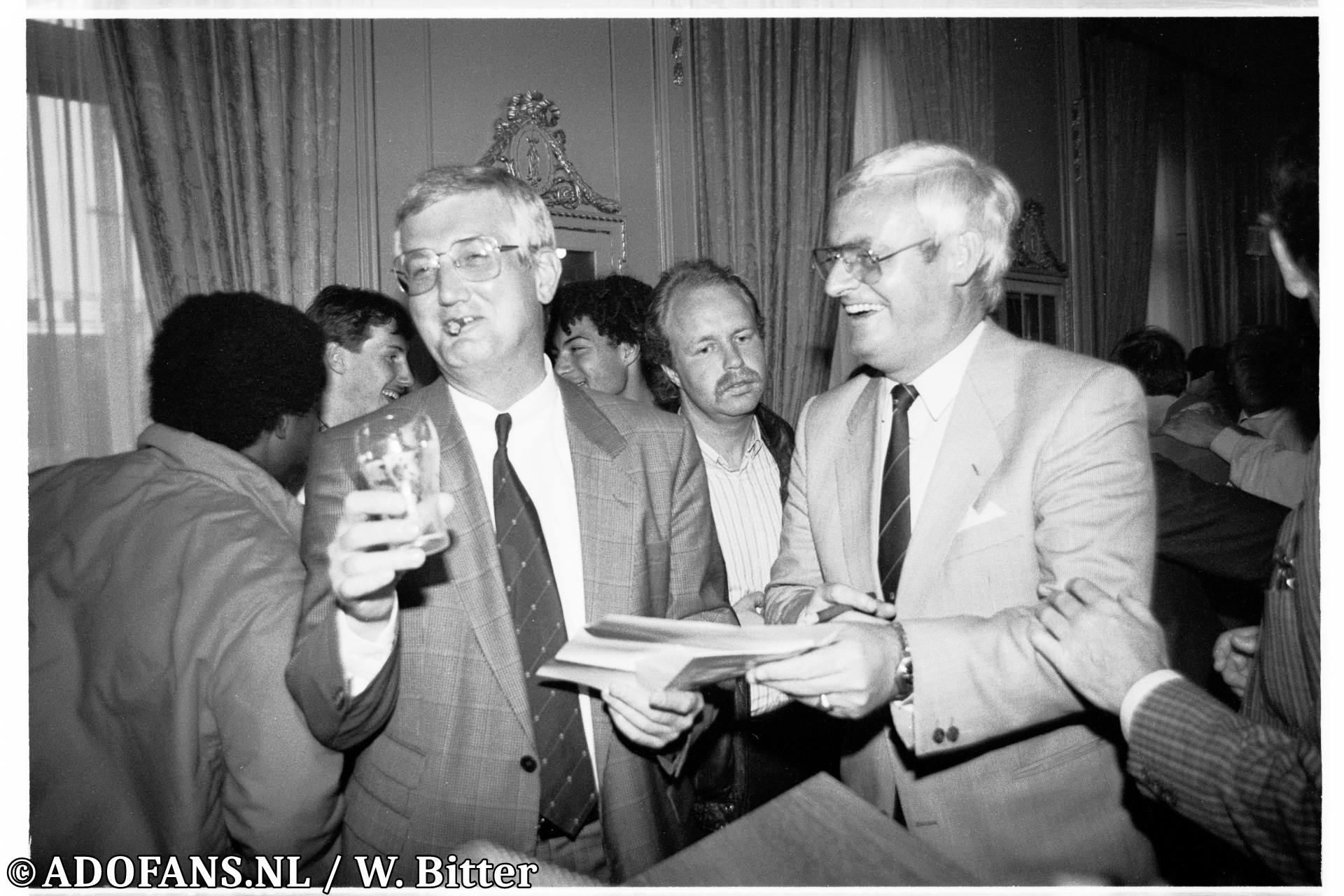 FC Den Haag is ongeslagen kampioen eerste divisie feest op de Javastraat