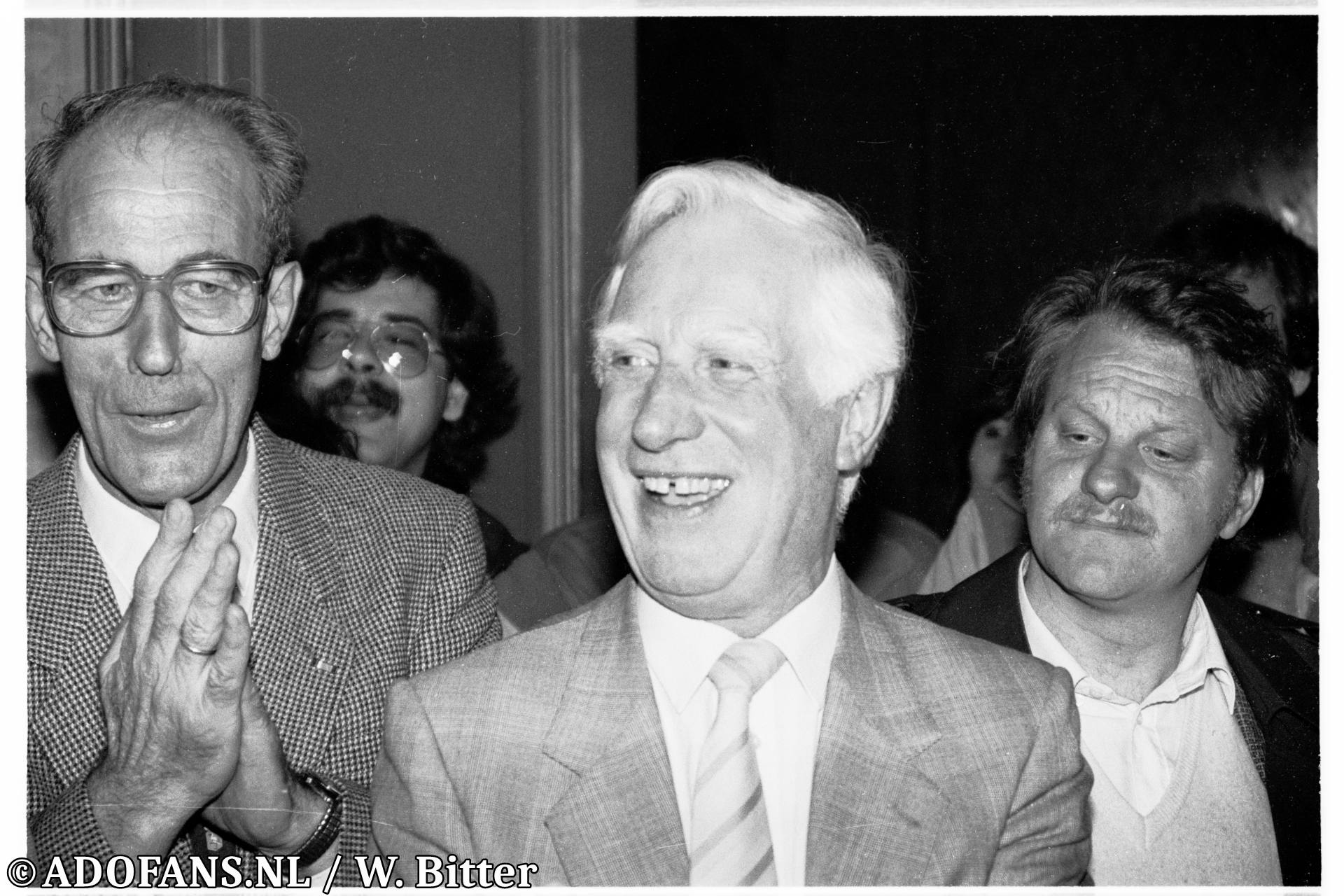 FC Den Haag is ongeslagen kampioen eerste divisie feest op de Javastraat