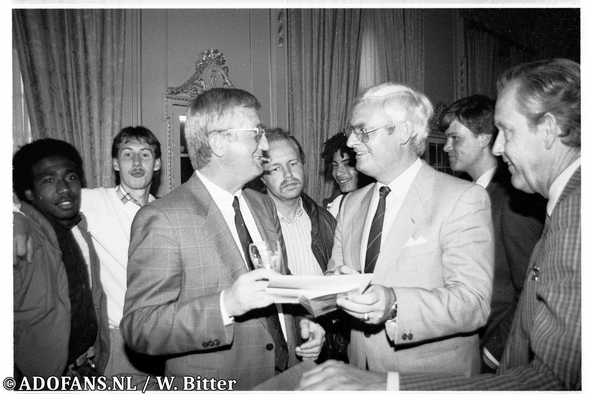 FC Den Haag is ongeslagen kampioen eerste divisie feest op de Javastraat