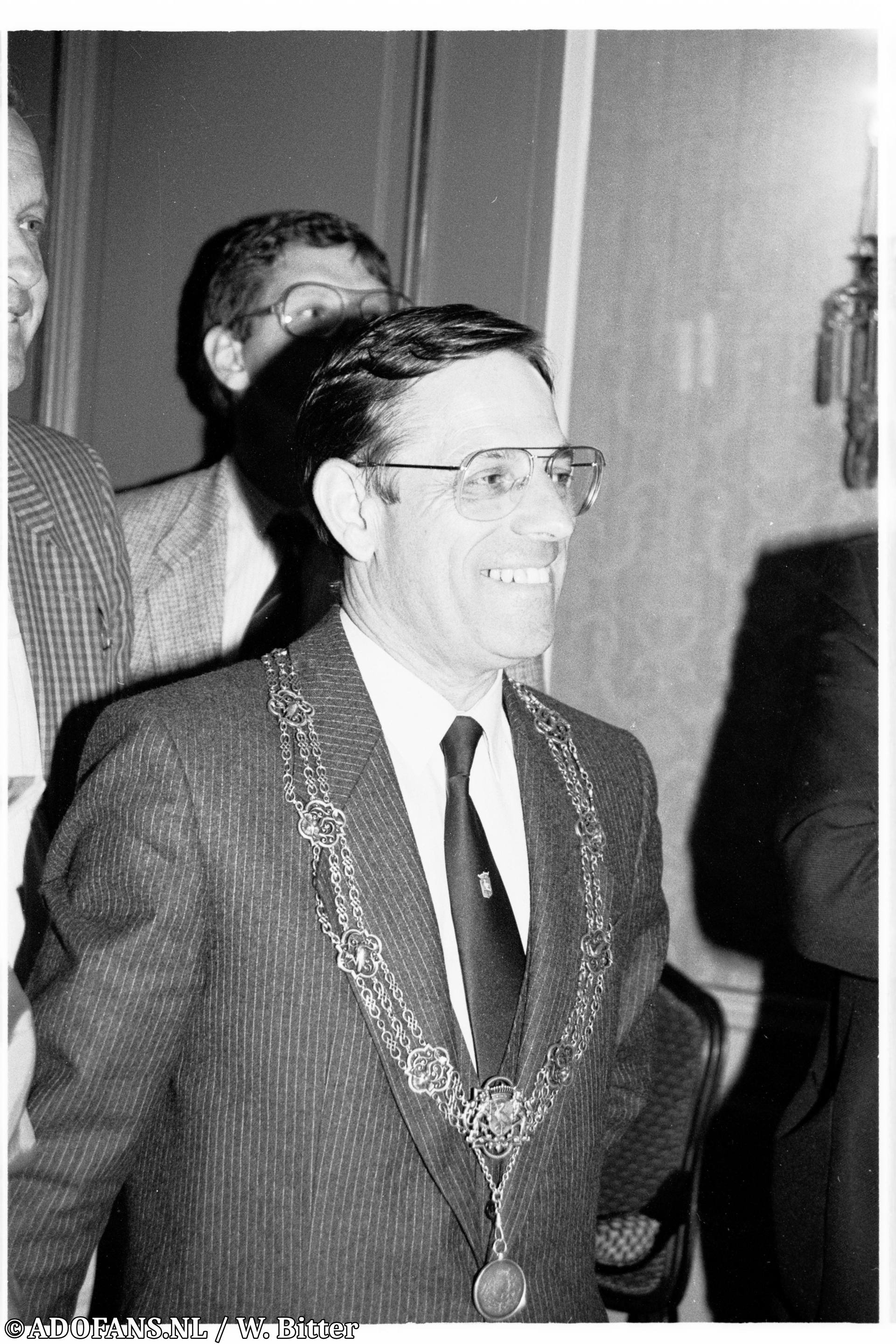 FC Den Haag is ongeslagen kampioen eerste divisie feest op de Javastraat