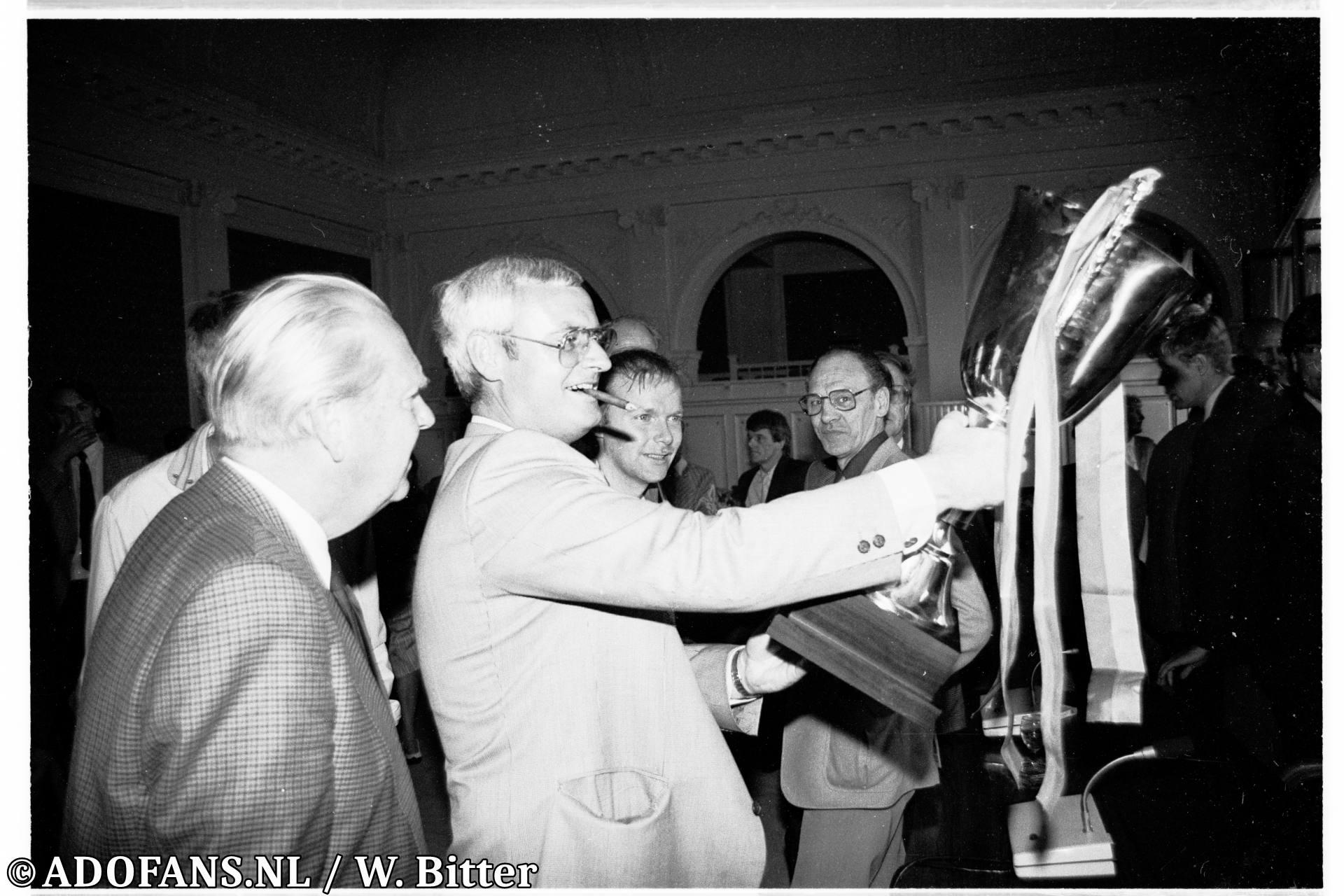 FC Den Haag is ongeslagen kampioen eerste divisie feest op de Javastraat