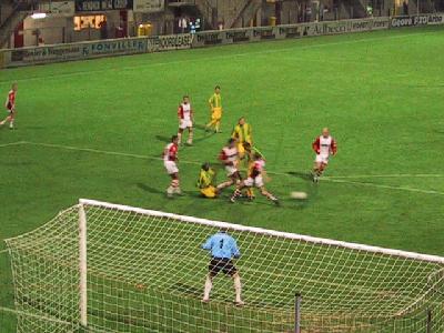 fc emmen ADO Den Haag 16 oktober 2001