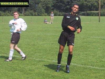 20 juli 2002 Oefenwedstrijd SPV Vlierden ADO Den Haag in Garderen