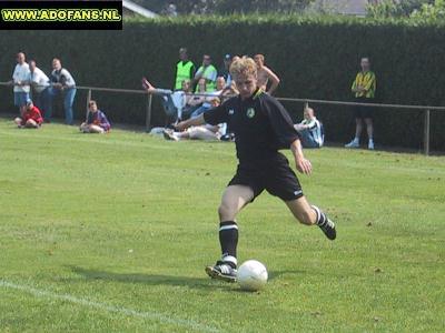 20 juli 2002 Oefenwedstrijd SPV Vlierden ADO Den Haag in Garderen