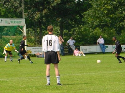 20 juli 2002 Oefenwedstrijd SPV Vlierden ADO Den Haag in Garderen