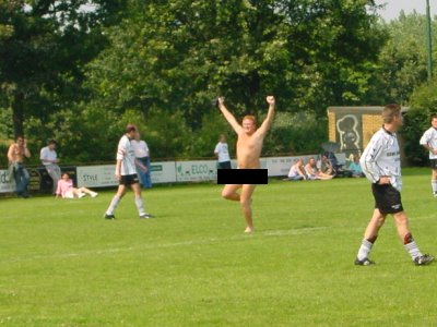 20 juli 2002 Oefenwedstrijd SPV Vlierden ADO Den Haag in Garderen