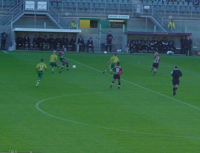 21 augustus 2004 ADO Den Haag verliest nipt van NEC