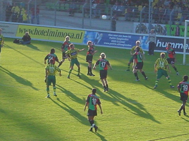 21 augustus 2004 ADO Den Haag verliest nipt van NEC