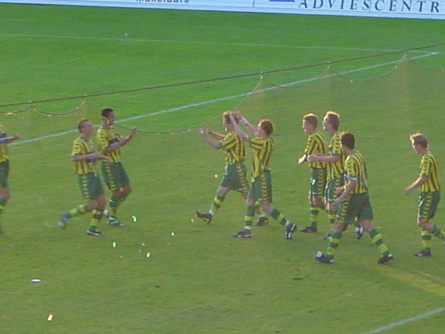 21 augustus 2004 ADO Den Haag verliest nipt van NEC