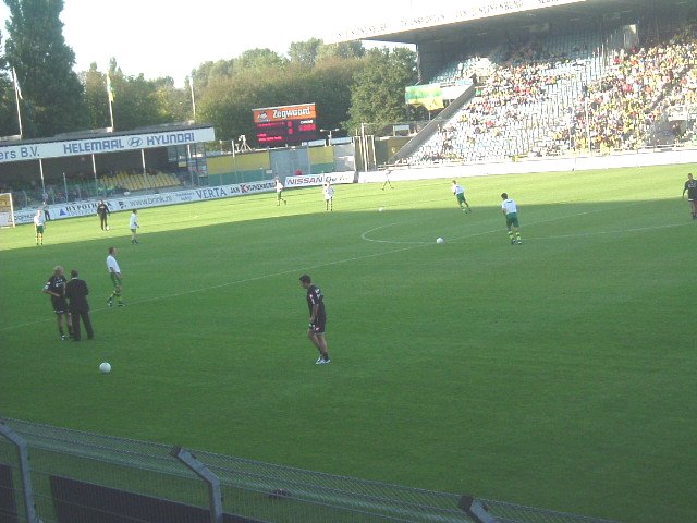 21 augustus 2004 ADO Den Haag verliest nipt van NEC