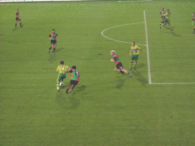 21 augustus 2004 ADO Den Haag verliest nipt van NEC