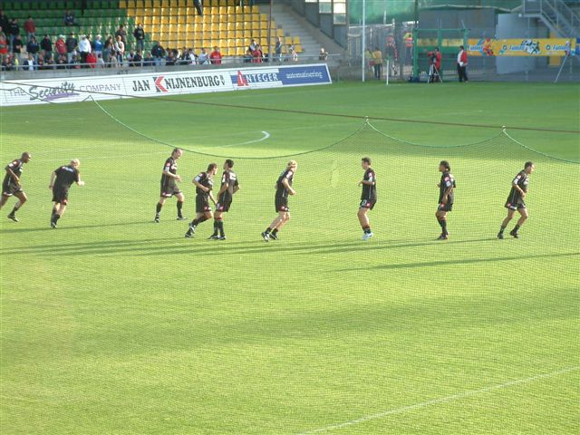 21 augustus 2004 ADO Den Haag verliest nipt van NEC