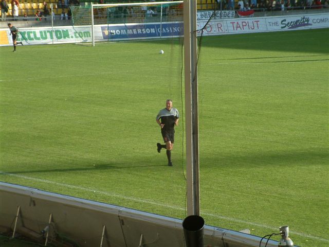 21 augustus 2004 ADO Den Haag verliest nipt van NEC