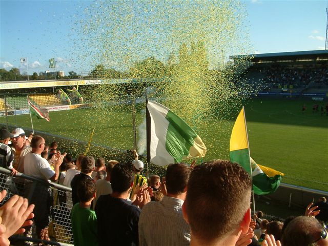 21 augustus 2004 ADO Den Haag verliest nipt van NEC