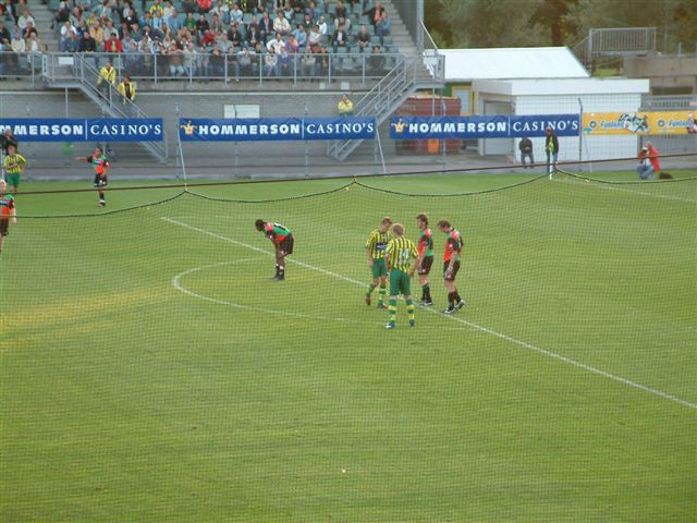 21 augustus 2004 ADO Den Haag verliest nipt van NEC