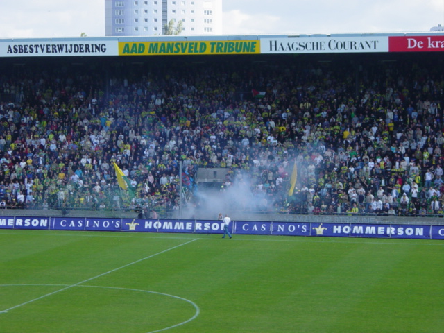 foto's ADO Den Haag  gelijk tegen AJAX 