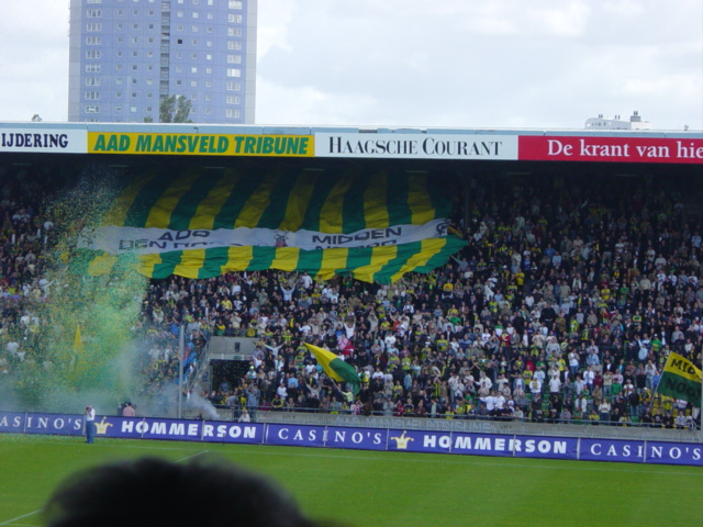 foto's ADO Den Haag  gelijk tegen AJAX 