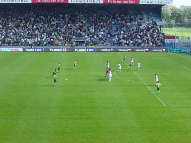 foto's ADO Den Haag  gelijk tegen AJAX 