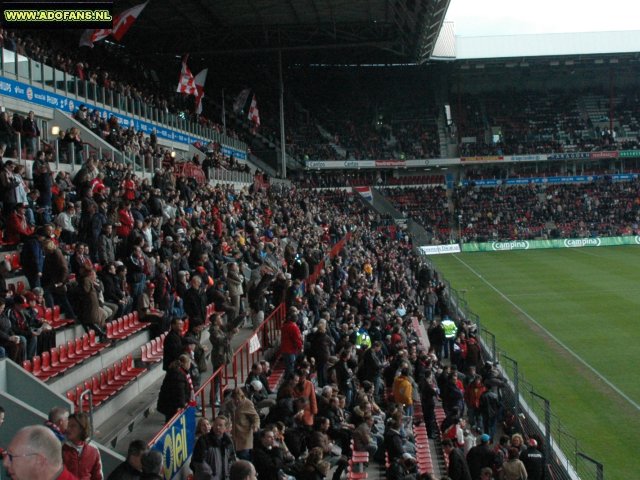 Verslag en foto`s PSV eenvoudige naar zege op tam ADO Den Haag