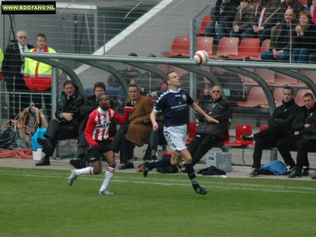 Verslag en foto`s PSV eenvoudige naar zege op tam ADO Den Haag