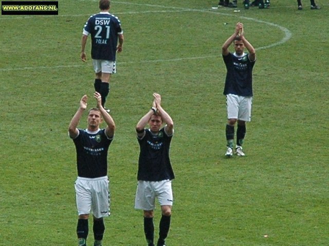 Verslag en foto`s PSV eenvoudige naar zege op tam ADO Den Haag