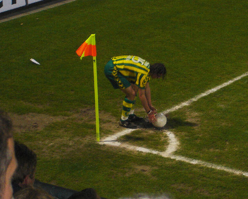 ADO Den Haag stuntelt in Roosendaal 16 april 2005