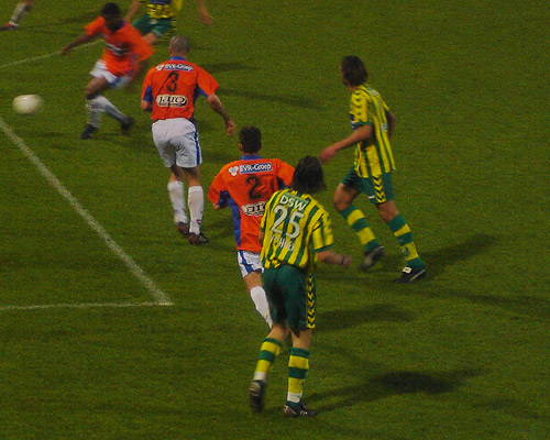 ADO Den Haag stuntelt in Roosendaal 16 april 2005