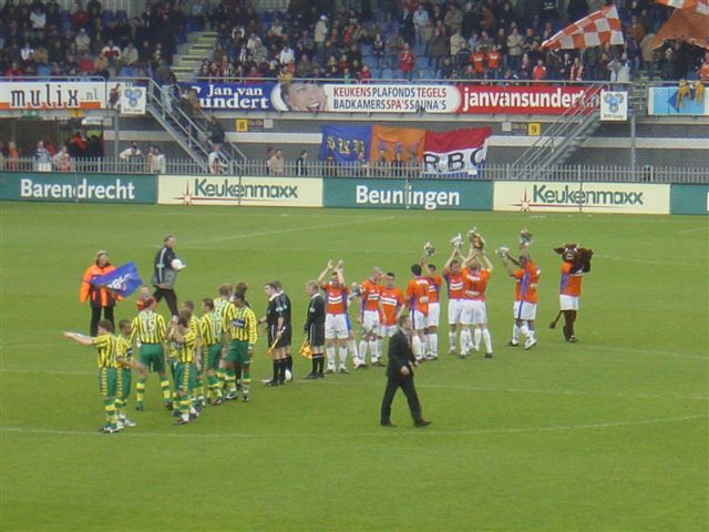 ADO Den Haag stuntelt in Roosendaal 16 april 2005