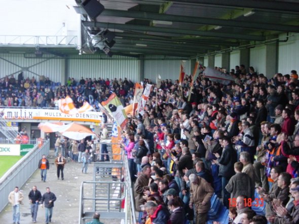 ADO Den Haag stuntelt in Roosendaal 16 april 2005