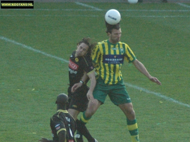 ADO Den Haag maakt het zichzelf moeilijk tegen Roda JC