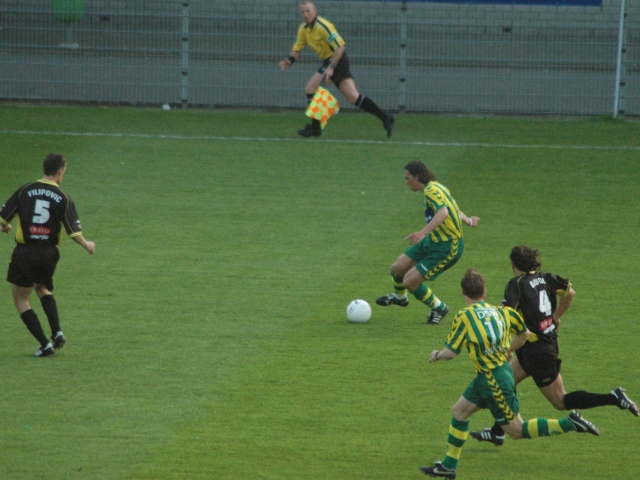 ADO Den Haag maakt het zichzelf moeilijk tegen Roda JC