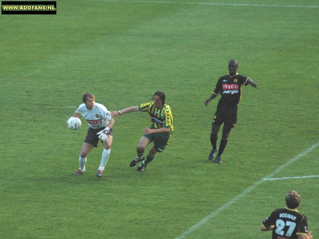 ADO Den Haag maakt het zichzelf moeilijk tegen Roda JC