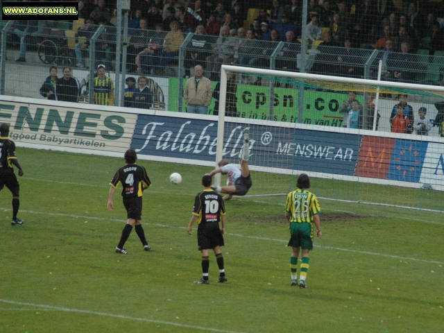 ADO Den Haag maakt het zichzelf moeilijk tegen Roda JC