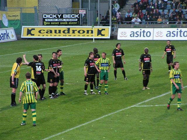 ADO Den Haag maakt het zichzelf moeilijk tegen Roda JC