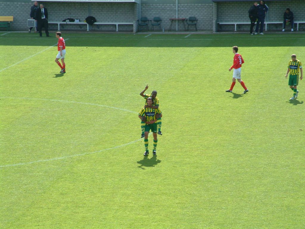 ADO Den Haag AZ Geert den Ouden maakt het verschil