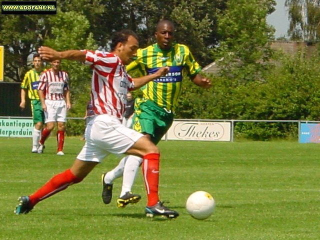 17 juli 2004 oefenwedstrijd Top Oss ADO Den Haag