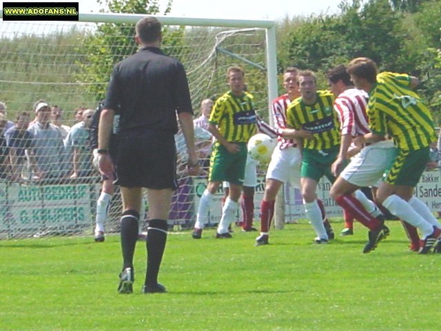 17 juli 2004 oefenwedstrijd Top Oss ADO Den Haag